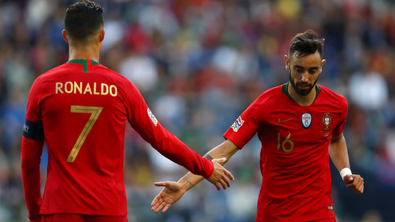 cristiano-ronaldo-bruno-fernandes-portugal_1ede7y2ip5fgi1s8hl3a3389f4.jpg